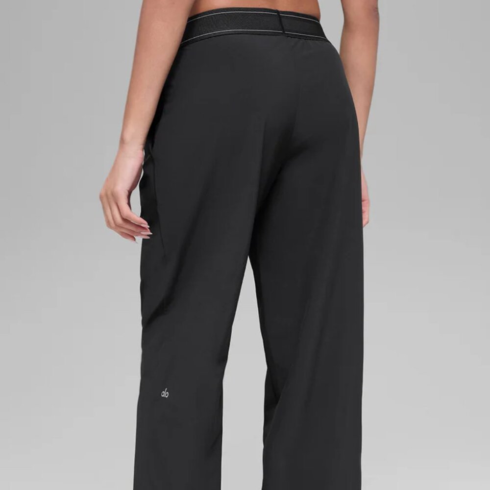 ALO Yoga Black Pants Brand New (Regular)🧍🏻♀️💓 - Picture 8 of 8